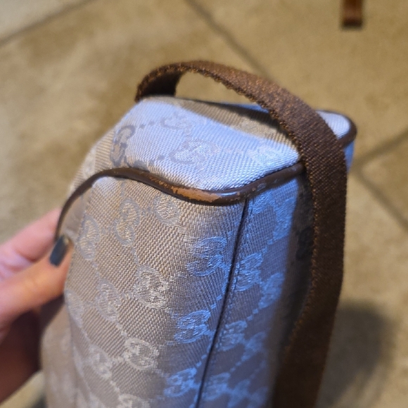 Gucci Beige and Brown Sholder Bag - Picture 7 of 15